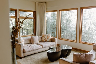 This luxurious oceanfront retreat located a few doors north of - photo 28