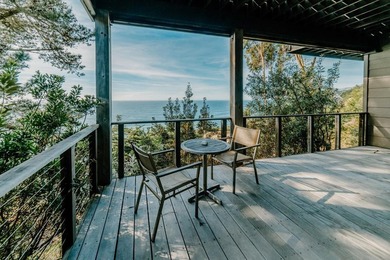 This luxurious oceanfront retreat located a few doors north of - photo 43
