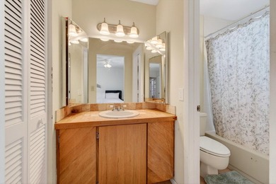 Tucked into the walkable Pineapple Walk community, this 3-bed - photo 43