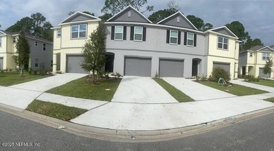 This 3-bedroom, 2 1/2 bathroom townhome is practically brand new - photo 1