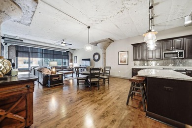 Downtown living at its finest!! Grab this chance to get into a