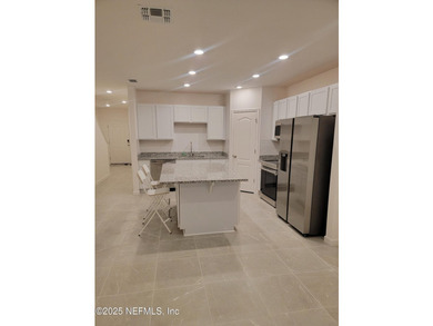 This 3-bedroom, 2 1/2 bathroom townhome is practically brand new - photo 5