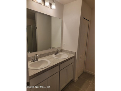 This 3-bedroom, 2 1/2 bathroom townhome is practically brand new - photo 9