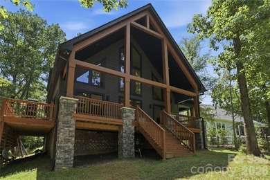 Peaceful waterfront retreat nestled on a beautifully wooded lot - photo 3