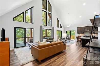 Peaceful waterfront retreat nestled on a beautifully wooded lot - photo 9