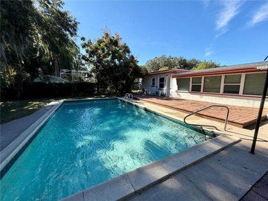 Lake Griffin Home For Sale in Leesburg Florida