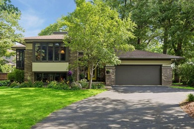 SEE 3D VIRTUAL TOUR & FLOOR PLAN. PRAIRIE SCHOOL HOME BUILT BY - photo 1