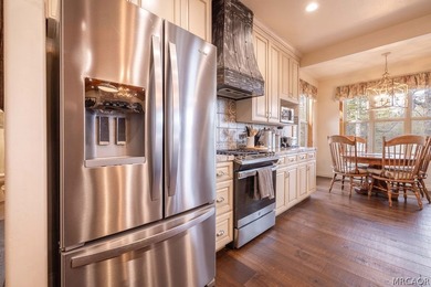 Welcome to this beautiful 4-bedroom, 3-bath mountain retreat - photo 12