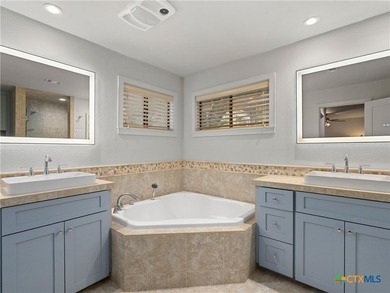 Positioned on prestigious Edgewater Drive in Landa Park Estates - photo 12