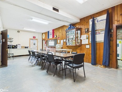 Excellent opportunity to own a versatile commercial property - photo 15