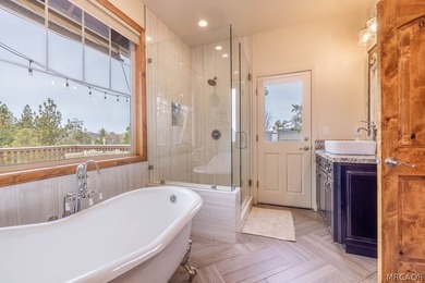 Welcome to this beautiful 4-bedroom, 3-bath mountain retreat - photo 17