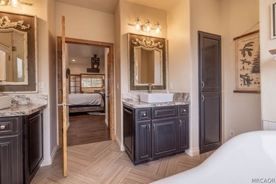 Welcome to this beautiful 4-bedroom, 3-bath mountain retreat - photo 18