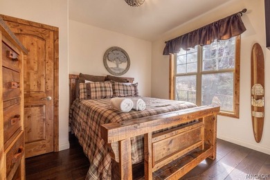 Welcome to this beautiful 4-bedroom, 3-bath mountain retreat - photo 19