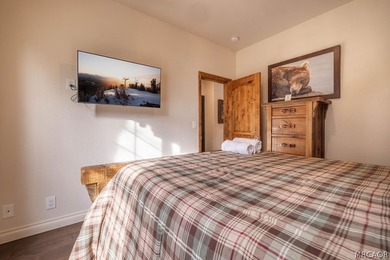 Welcome to this beautiful 4-bedroom, 3-bath mountain retreat - photo 20