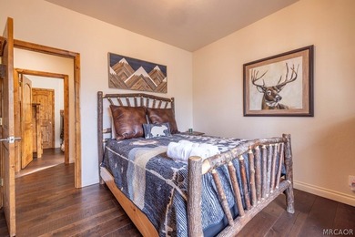 Welcome to this beautiful 4-bedroom, 3-bath mountain retreat - photo 22