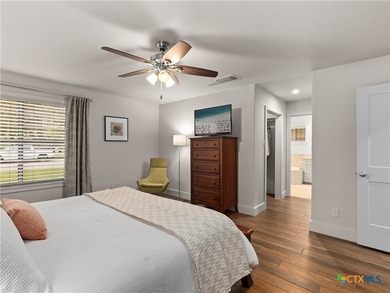 Positioned on prestigious Edgewater Drive in Landa Park Estates - photo 23