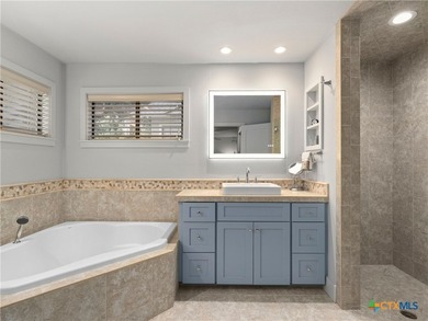 Positioned on prestigious Edgewater Drive in Landa Park Estates - photo 24