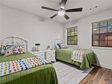 Positioned on prestigious Edgewater Drive in Landa Park Estates - photo 30