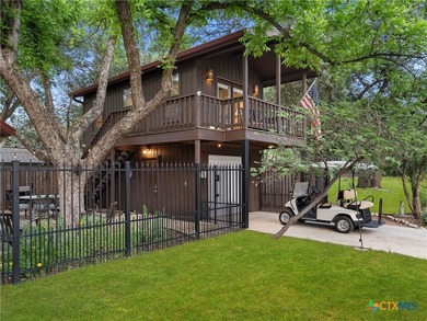 Positioned on prestigious Edgewater Drive in Landa Park Estates - photo 32