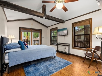 Positioned on prestigious Edgewater Drive in Landa Park Estates - photo 33
