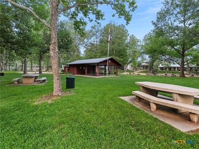 Positioned on prestigious Edgewater Drive in Landa Park Estates - photo 39