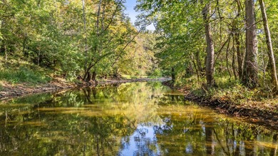 Lake Acreage For Sale in Nicholasville, Kentucky