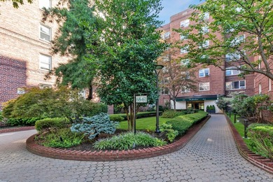 The Greenbriar - Spacious 3-Bedroom with Terrace in the Heart of - photo 1
