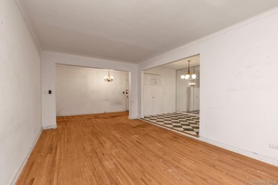 The Greenbriar - Spacious 3-Bedroom with Terrace in the Heart of - photo 5