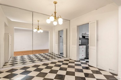 The Greenbriar - Spacious 3-Bedroom with Terrace in the Heart of - photo 6