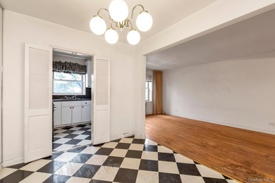 The Greenbriar - Spacious 3-Bedroom with Terrace in the Heart of - photo 7