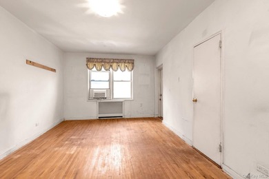 The Greenbriar - Spacious 3-Bedroom with Terrace in the Heart of - photo 10