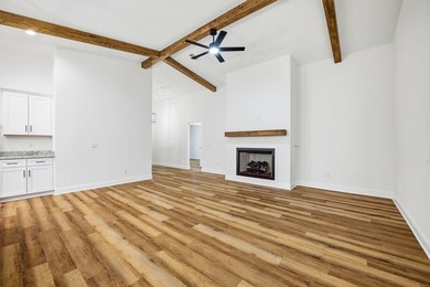 This semi-custom home offers a spacious living with 4 bedrooms - photo 9