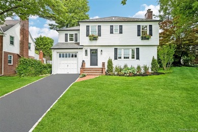 Welcome to 22 Shorehaven Lane - a beautifully reimagined home in - photo 1