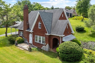 (private lake, pond, creek) Home For Sale in Marion Virginia