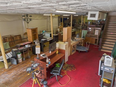 Investor Opportunity - Investment Building on Busy Corridor!