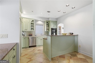 Enjoy refined mountain living with expansive, uninterrupted - photo 17