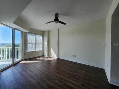 JUST REDUCED!!! Beautiful 2 Bedroom 2 Bathroom Condo w/Den and - photo 6