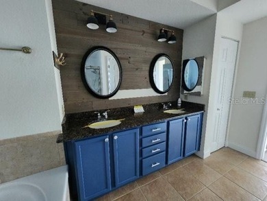 JUST REDUCED!!! Beautiful 2 Bedroom 2 Bathroom Condo w/Den and - photo 8
