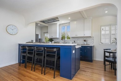 Welcome to this beautifully renovated single level Spanish home - photo 10