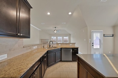Welcome to this beautifully designed single-story Lennar home - photo 10