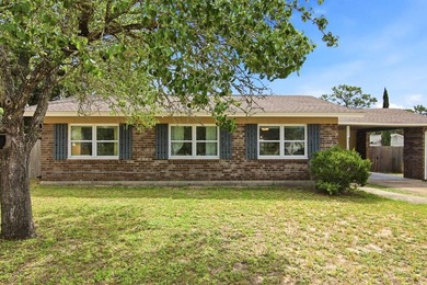 Great Investment or Starter Home in Shalimar! Solid block/brick - photo 5