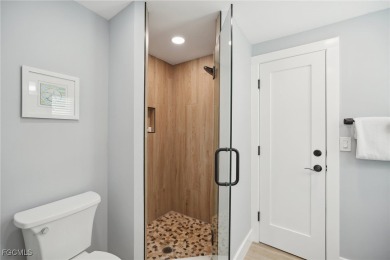 Amazing views of the intersecting canals from this 3/2 pool home - photo 23