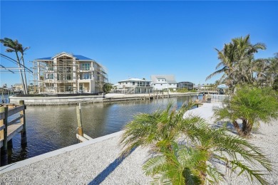 Amazing views of the intersecting canals from this 3/2 pool home - photo 30