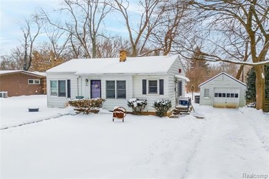 (private lake, pond, creek) Home Active Under Contract in Ann Arbor Michigan