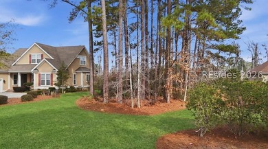 Premium waterfront homesite in Hampton Lake featuring a private - photo 3