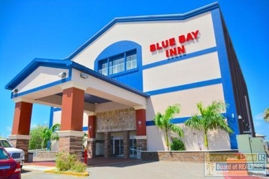 Excellent opportunity to acquire a bay front 50 room hotel in a - photo 1