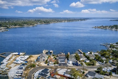 Awesome panoramic views of the Metedeconk river. Perched high on - photo 2