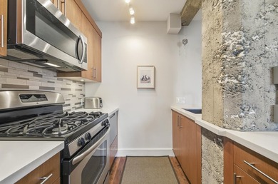 If you've been looking for a studio in Yaletown this is the one! - photo 13