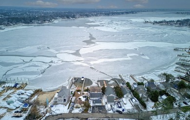 Awesome panoramic views of the Metedeconk river. Perched high on - photo 4
