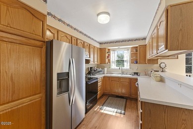 Beautiful 3-Bedroom Home in the Heart of Lincoln City Move right - photo 10